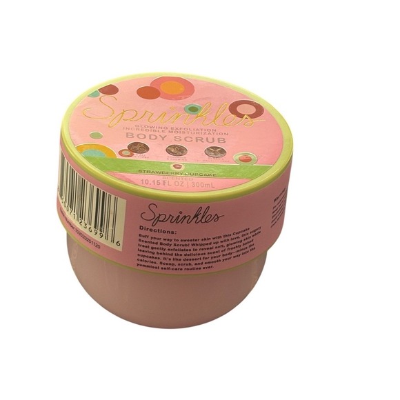 Sprinkles Strawberry Cupcake Body Scrub Glowing Exfoliation 10.15oz 300mL New - Picture 3 of 7